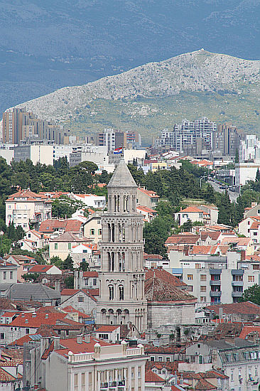 Glockenturm der Kathedrale Sveti Duje im Diokletianpalast