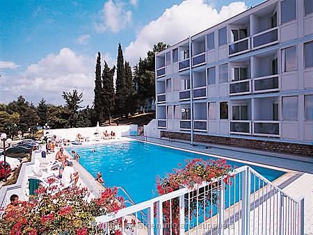 Datei:Hotel plavi0.jpg