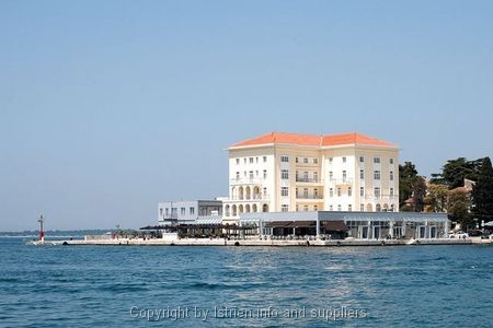 Datei:Pallazo1.jpg