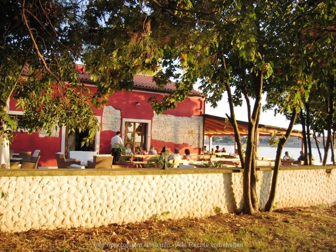 Datei:Sunset gastgarten.jpg