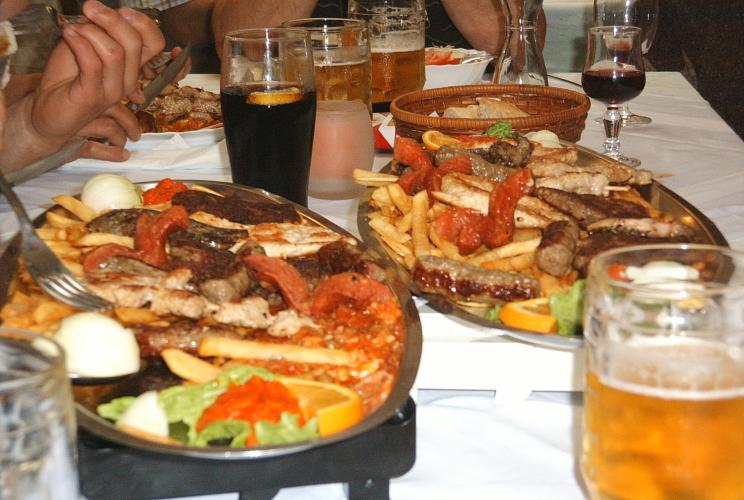 Datei:Essen im Paradieso2.jpg
