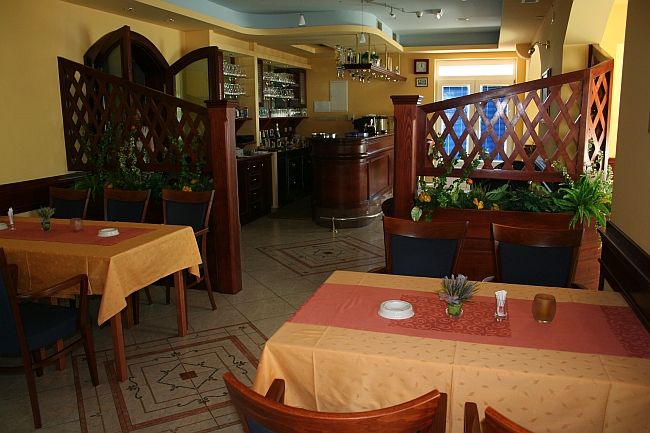 Datei:Hotel-Adria-Restaurant-IMG 4400.jpg