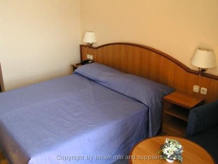 Datei:Hotel Adria vel l5.jpg