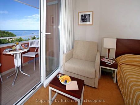 Datei:Hotel Laguna molidrio1.jpg
