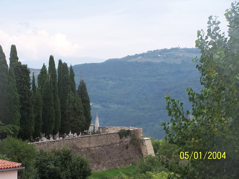 Datei:Motovun-2.jpg