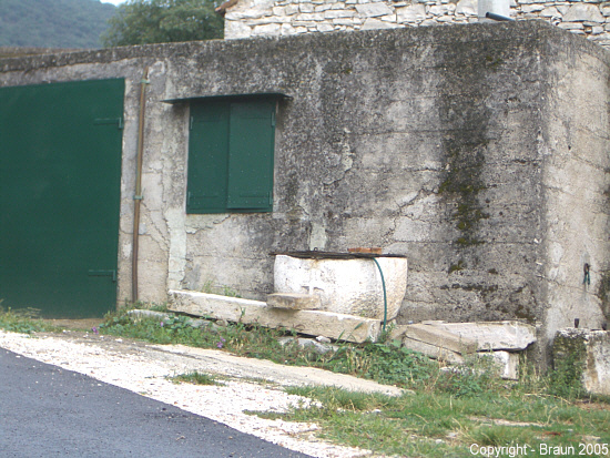 Datei:Skitaca - Taufbecken.jpg