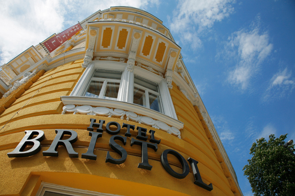 Datei:Bristol fasada 19.jpg