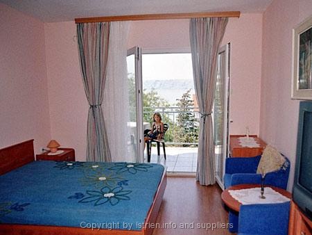Datei:Hotel Ema4.jpg