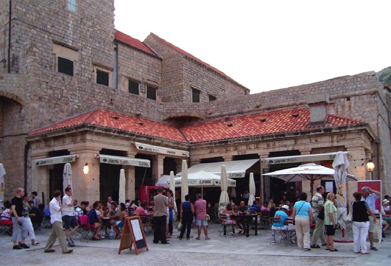 Datei:Fischrestaurant.jpg