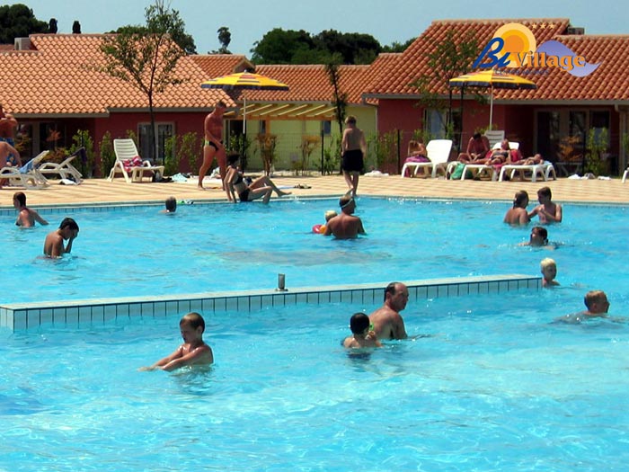 Datei:Bi village1.jpg