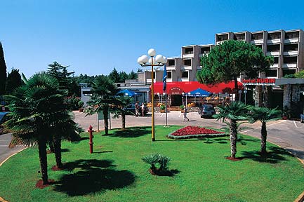 Datei:Hotel Rubin-Porec.jpg