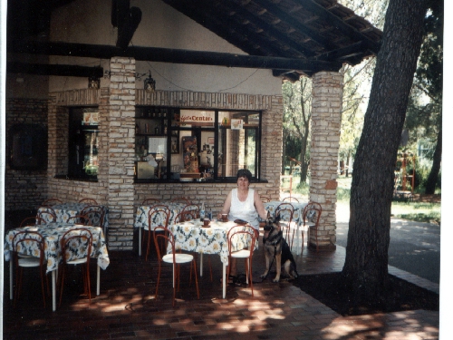 Datei:Kiosk Puntizela.jpg