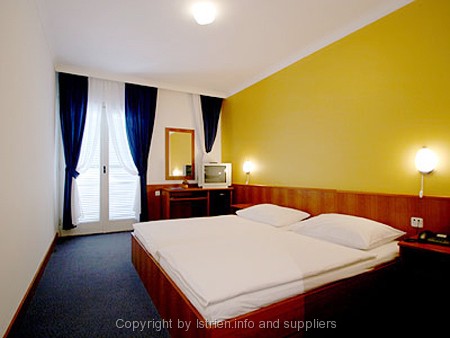 Datei:Hotel Ilirija 2.jpg