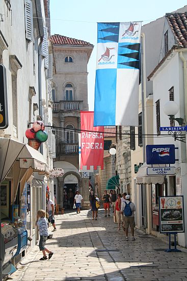 Datei:RAB Mittlere Gasse-Sredna ulica IMG 6217.jpg