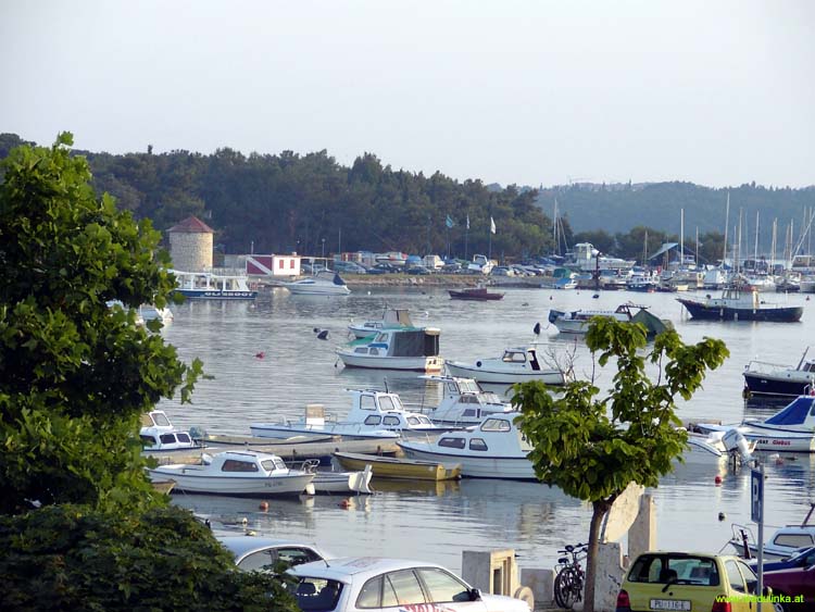Datei:Kazelajuni06hafen1.jpg