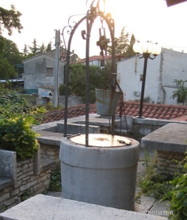 Datei:Ranch brunnen.jpg