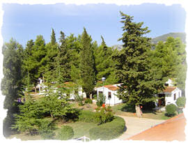 Datei:Bungalows Resnik.jpg
