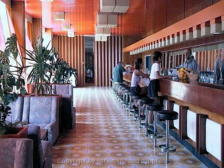 Datei:Hotel Carolina2.jpg