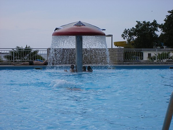Datei:Pool.jpg