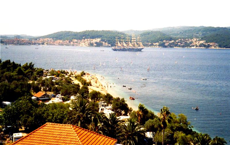 Datei:Peljesac-Kanal bei Perna.jpg