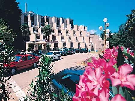 Datei:Valamar crystal.jpg