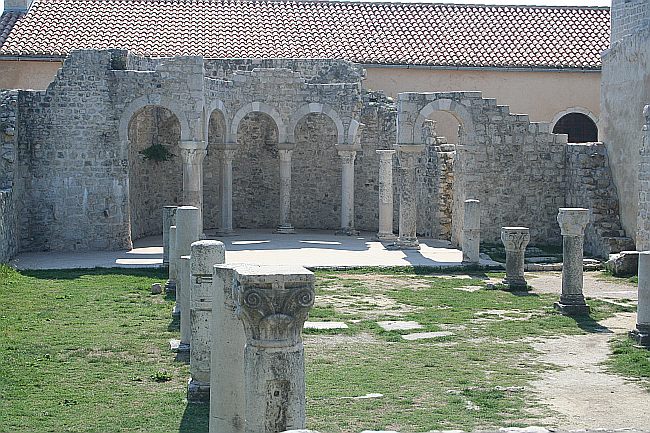 Datei:RAB Kloster-Kirche St Johannes-Evangelist IMG 6147.jpg