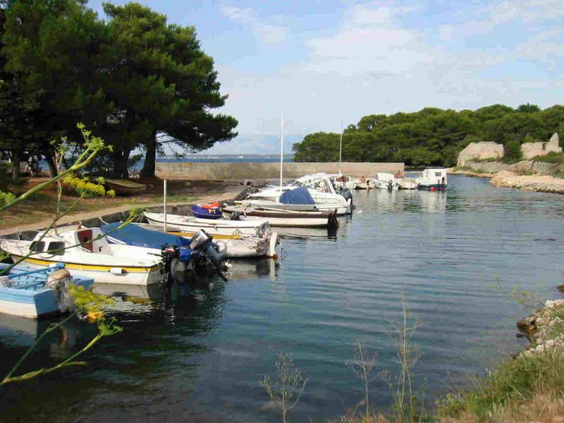 Datei:Batalaza hafen1.jpg