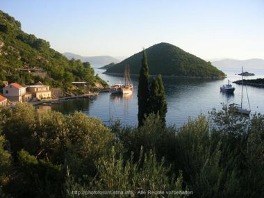 Das Bild des Jahres 2007 zeigt die Insel Jutro  - © montokuc / dundo_ivo