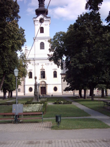 Datei:Kirche Maria Thersia.JPG