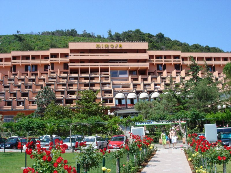 Datei:Rabac Hotel Mimosa.JPG