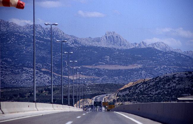 Datei:A1 AB-Maslenica-Brücke u2005-1315.jpg
