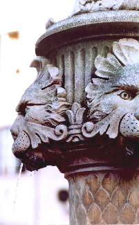 Datei:Löwenbrunnen.png