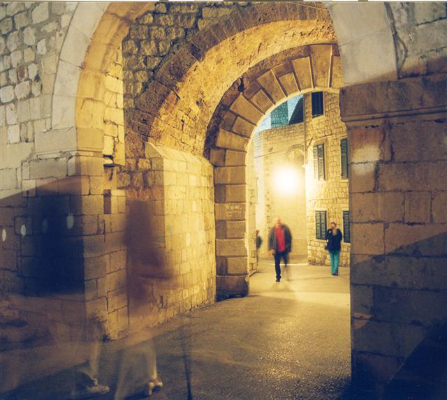 Datei:Tor Altstadt 1 (Custom).jpg